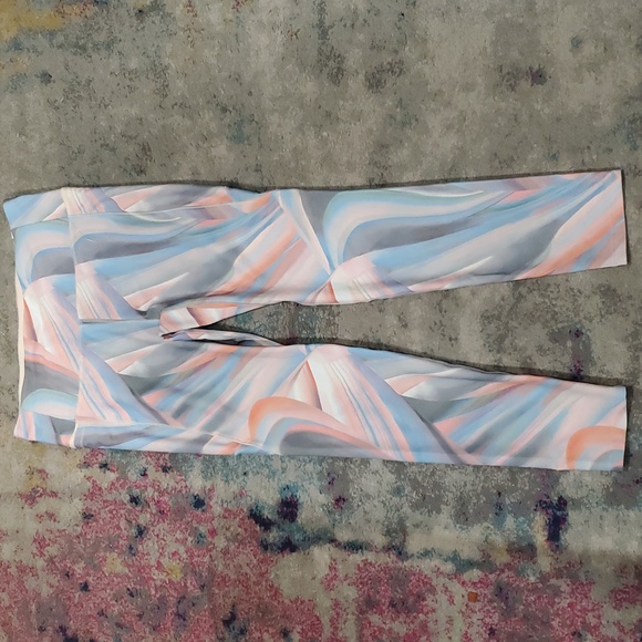 Calia Carrie Underwood Energize Collection Swirl Pattern Leggings Size M - Picture 2 of 10